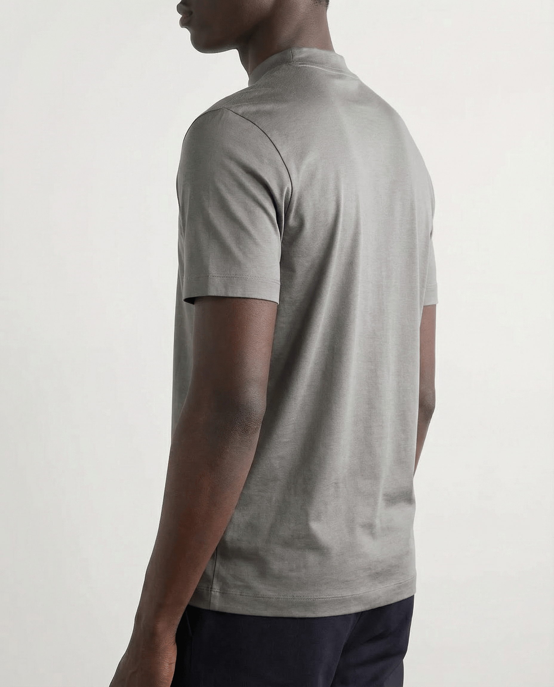 Shiny Crew-Neck T-Shirt – Sleek Casual Style