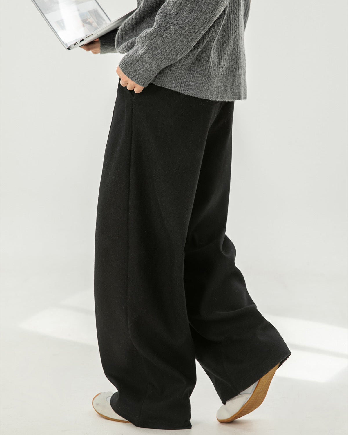 Men’s Wool Blend Wide-Leg Trousers – Smart Tailored